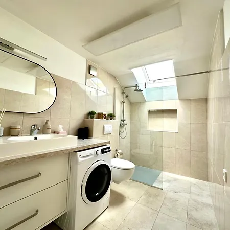 Appartement Sunny Apartment With A Big Terrace *